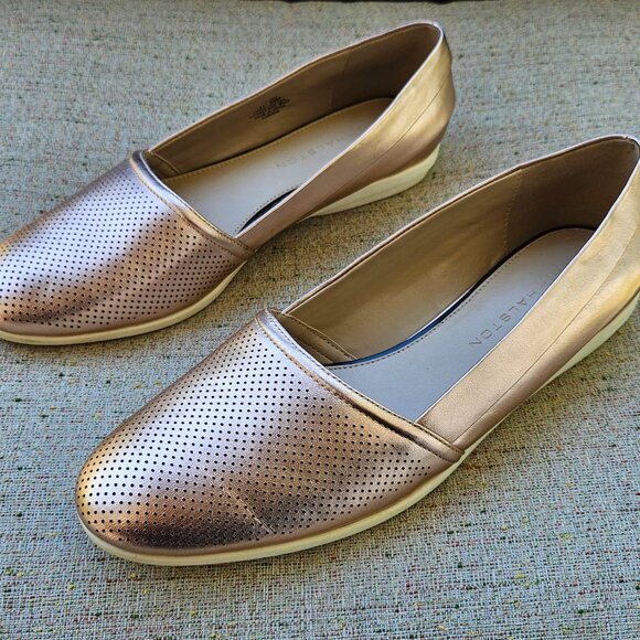 H by Halston Women "Leah" Rose Gold Perforated Leather Slip-On Loafers, Size 9.5 - Picture 2 of 15
